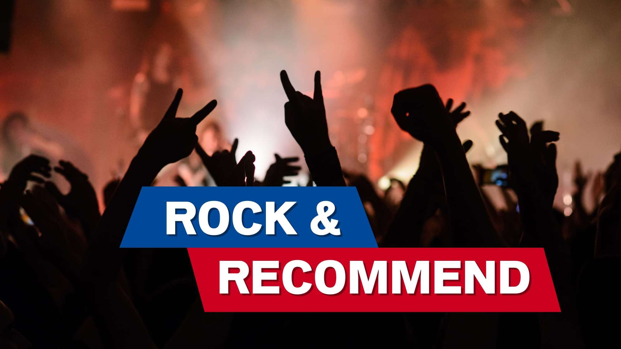 hochgestreckte Hände auf einem Konzert im Schatten