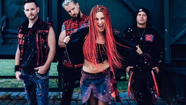 Im Interview: Lisa und Ben von April Art über ihr aktuelles Album und ihre D.I.Y.-Mentalität