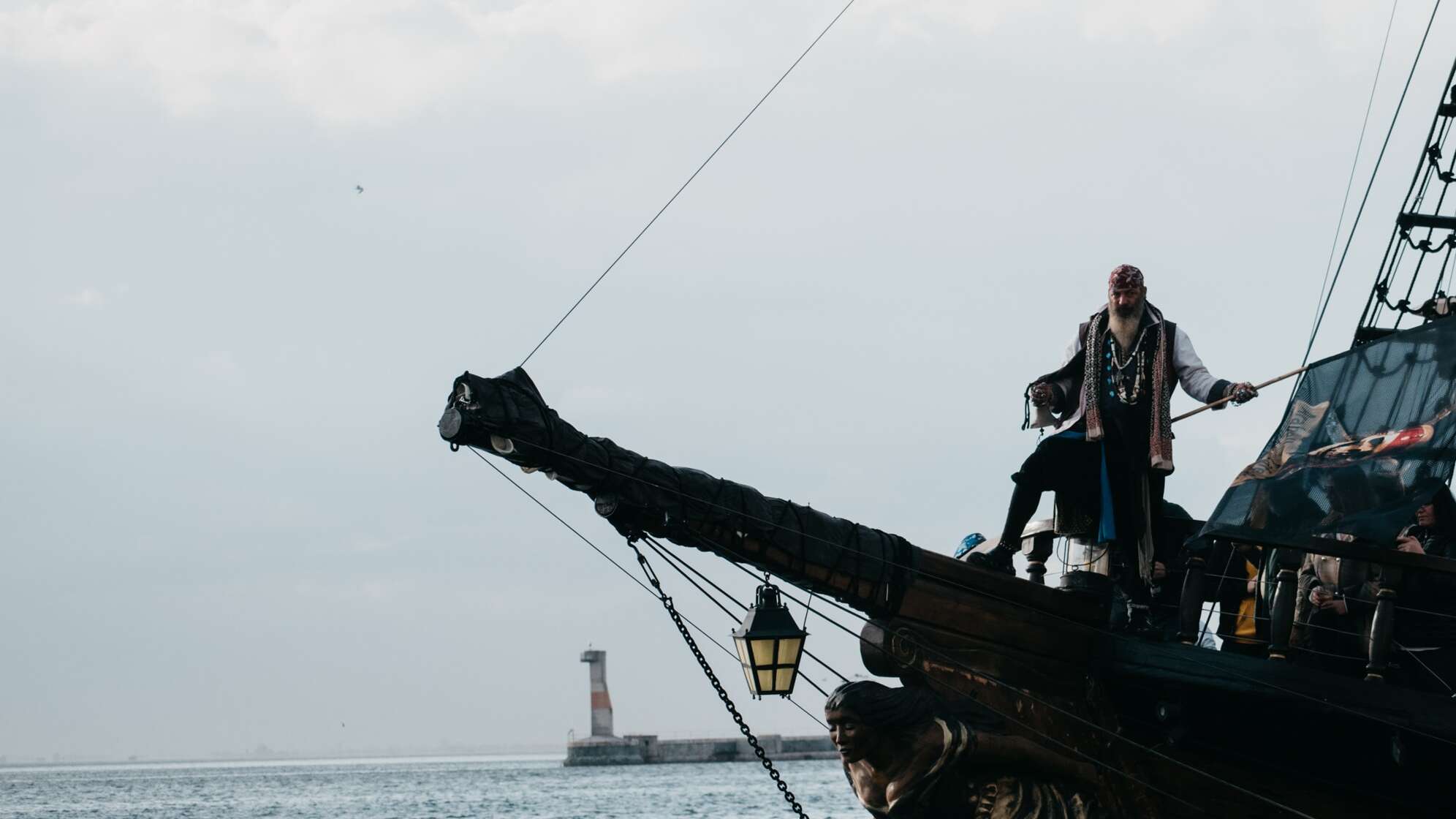 Piraten Schiff auf offener See