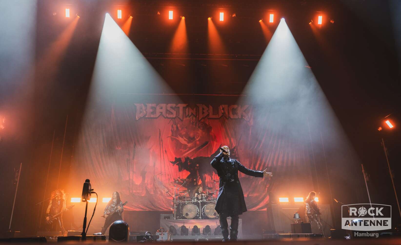 Konzertfotos von Beast in Black