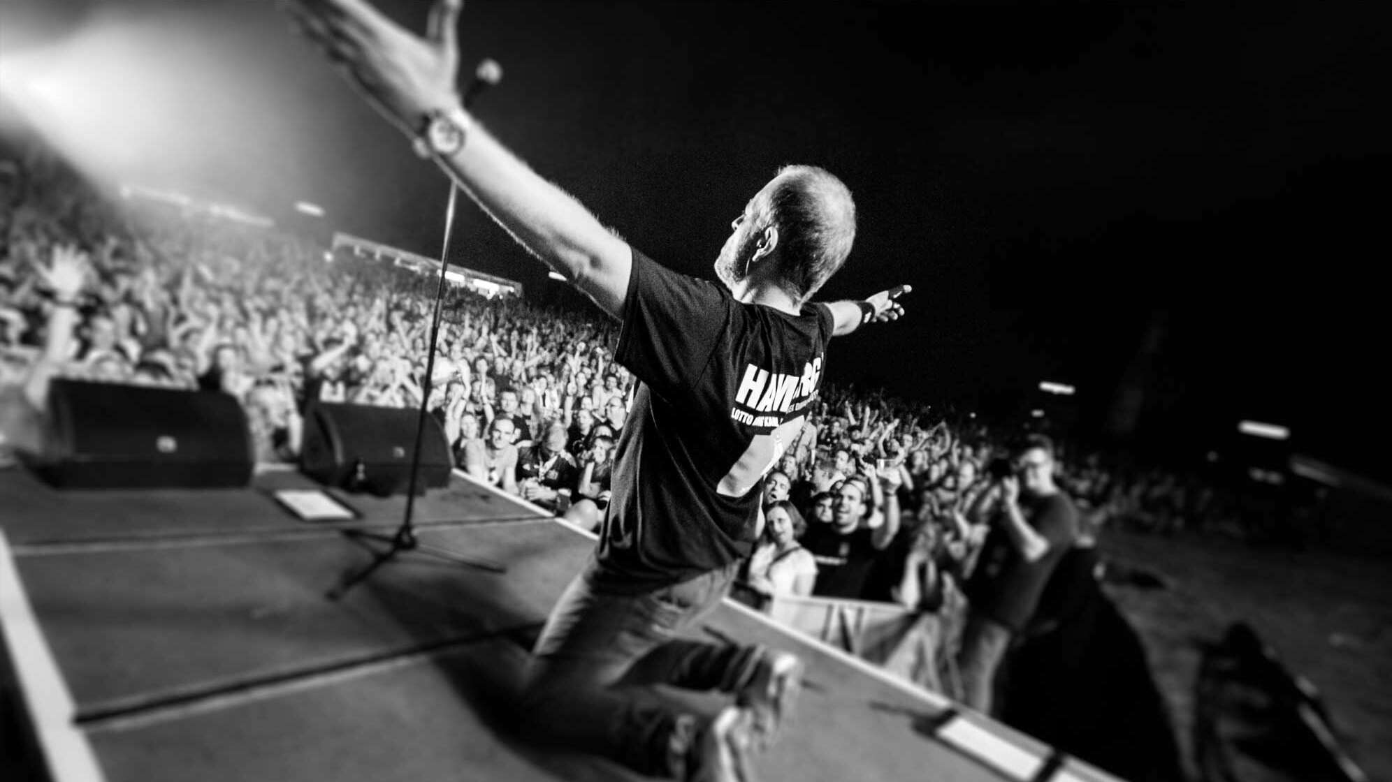 Lotto King Karl auf der Bühne beim Stadtpark Open Air in Hamburg!