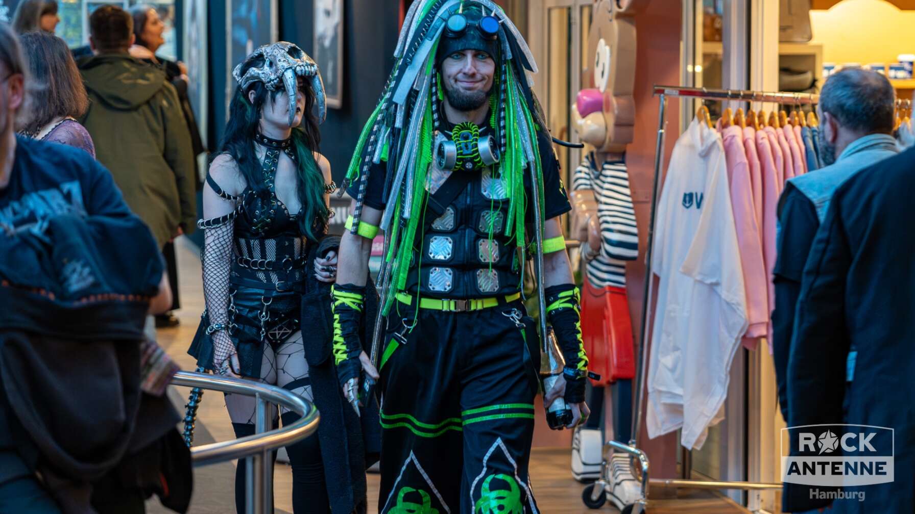 Bilder von Menschen auf dem Plage Noir 2025