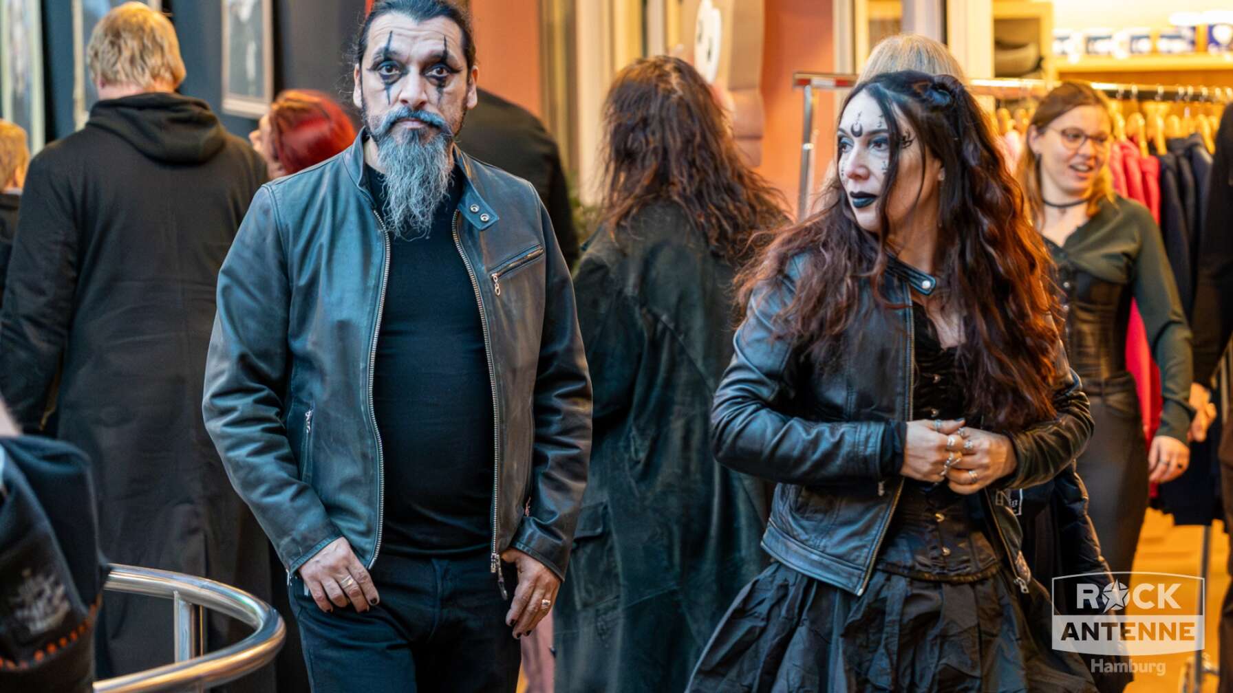 Bilder von Menschen auf dem Plage Noir 2025