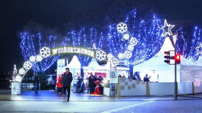18.11. - 23.12.2025: Weihnachtsmarkt "Weißerzauber auf dem Jungfernstieg"