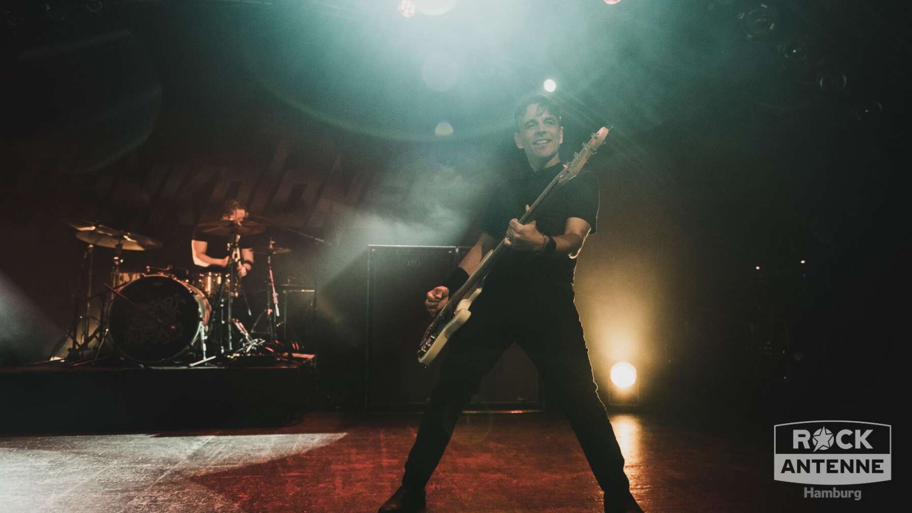 Konzertfotos von Danko Jones 2025 in Hamburg