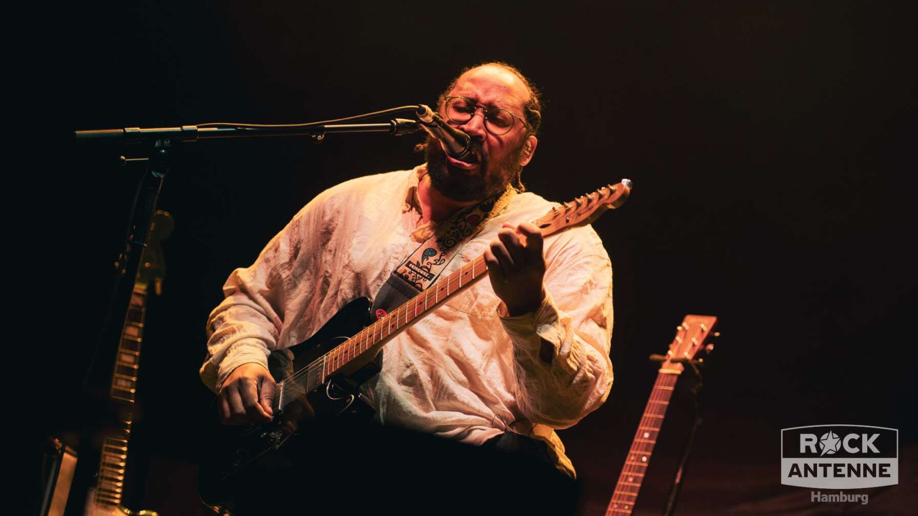 Konzertfotos von Bartees Strange