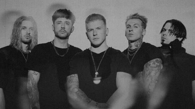 10.04.2026: From Ashes to New live im Bahnhof Pauli