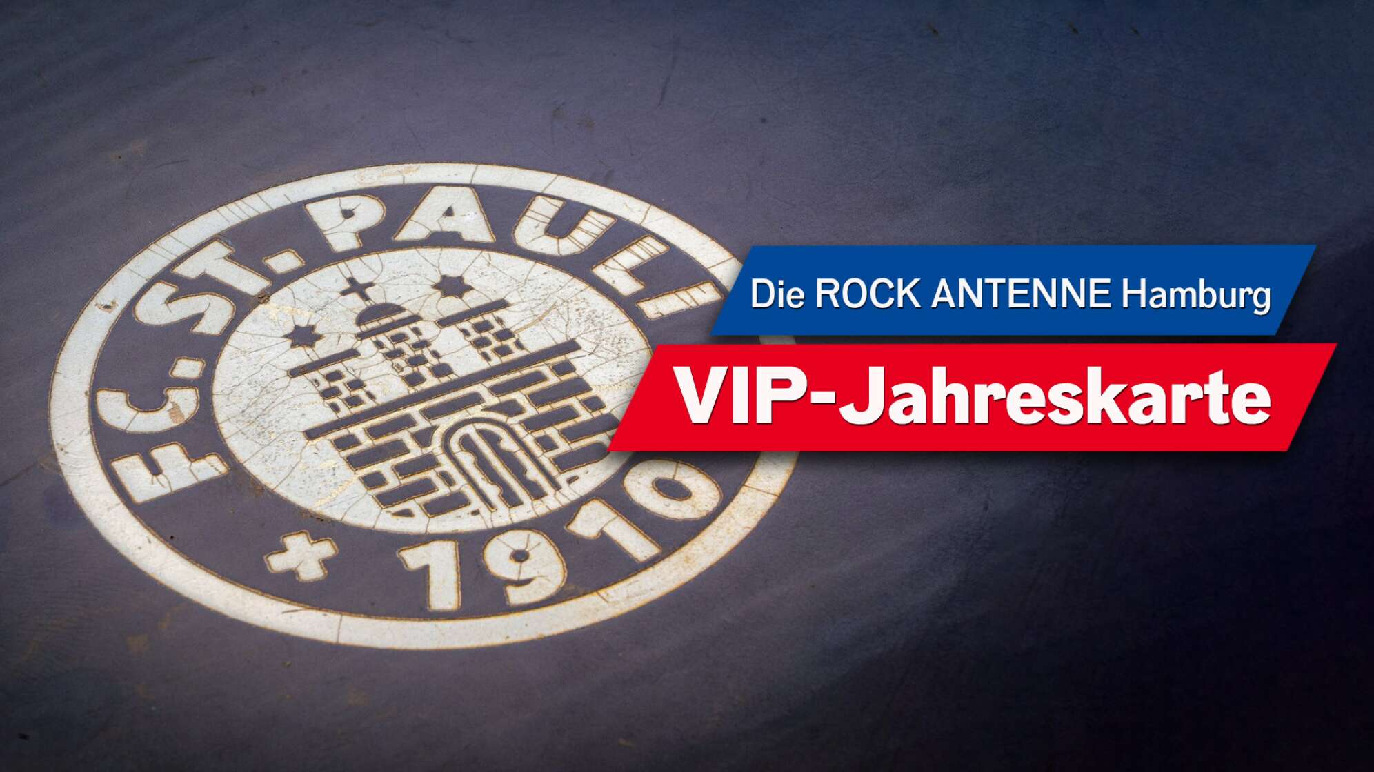 Das Logo des FC St. Pauli mit der Aufschrift "DIE ROCK ANTENNE Hamburg VIP JAHRESKARTE"