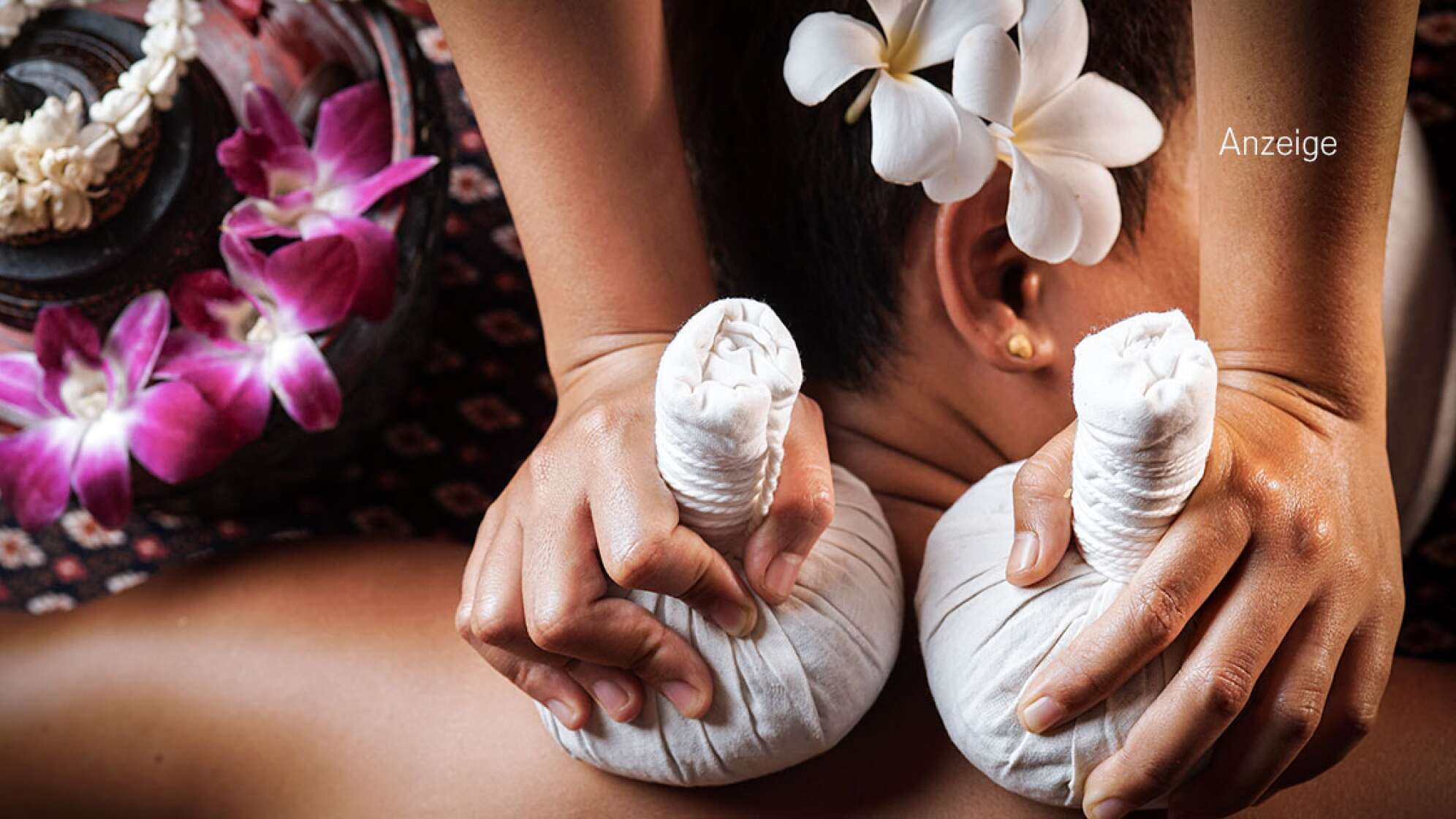 Thai Massage mit Massagekissen