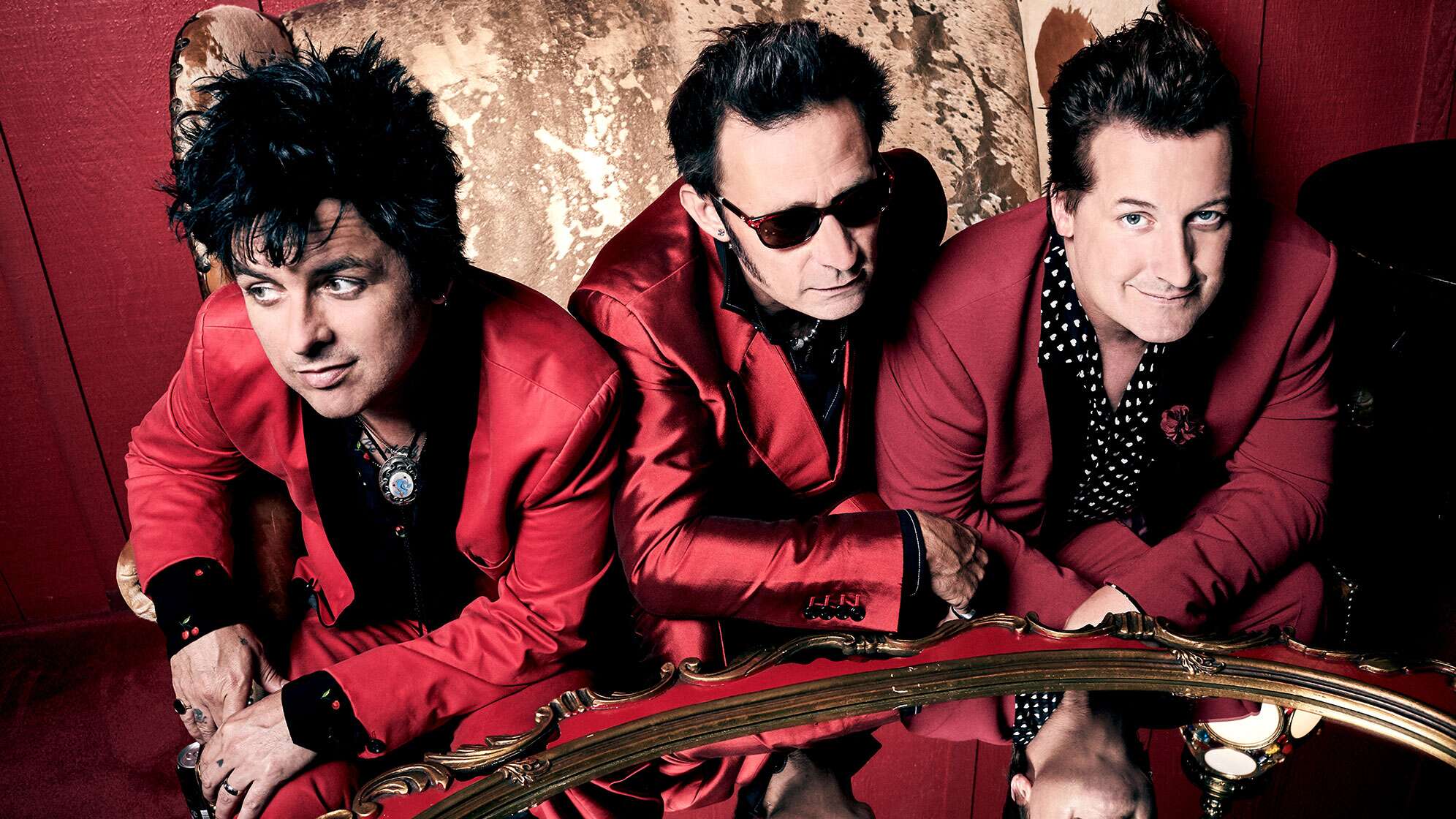 Ein Pressefoto der Band Green Day - von links nach rechts: Billie Joe Armstrong, Mike Dirnt und Tré Cool!