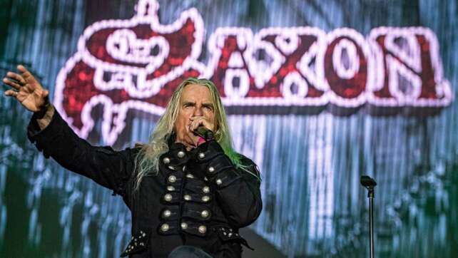 Im Interview: Biff Byford von Saxon über "Inspirations", die wilden 70er und mehr