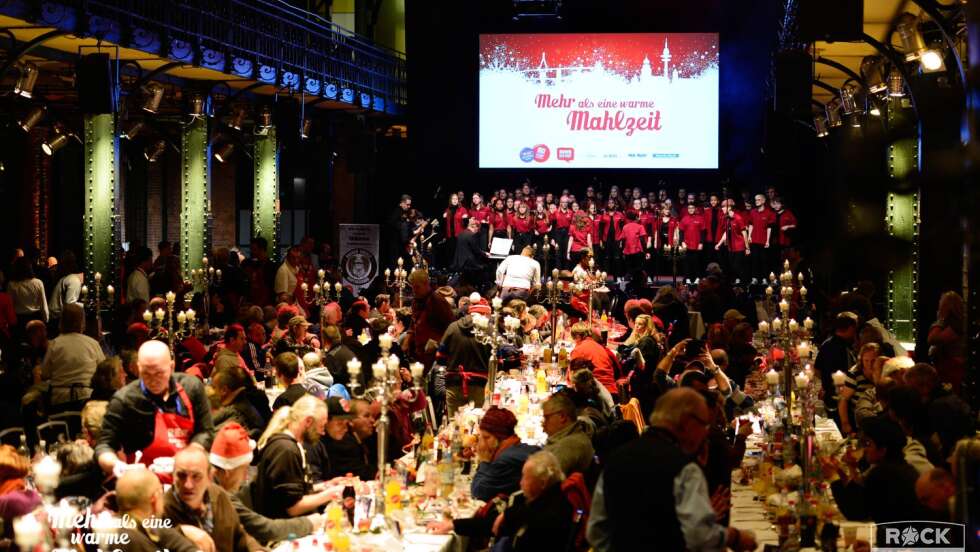 "Mehr als eine warme Mahlzeit": Unsere Bedürftigenweihnachtsfeier in Hamburg