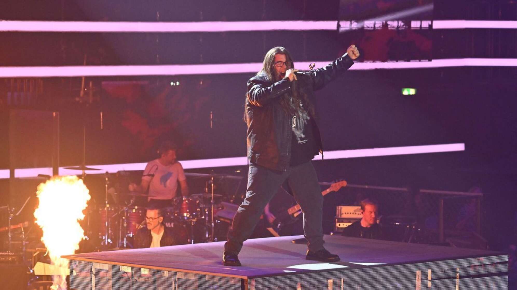 Egon Herrnleben bei einem Auftritt auf der Bühne von The Voice of Germany