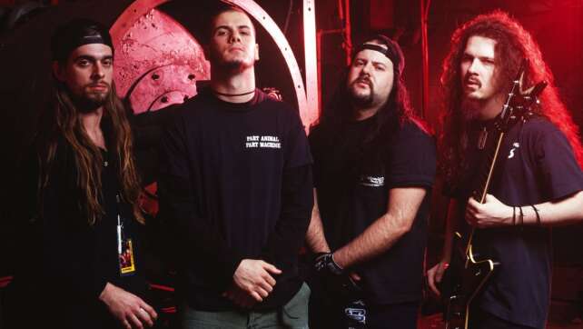 Pantera: Offizielle Fotos von Vinnie Pauls Grabstein